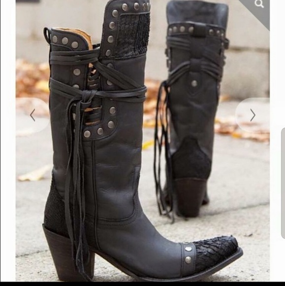 Corral Shoes - ISO Corral Boots